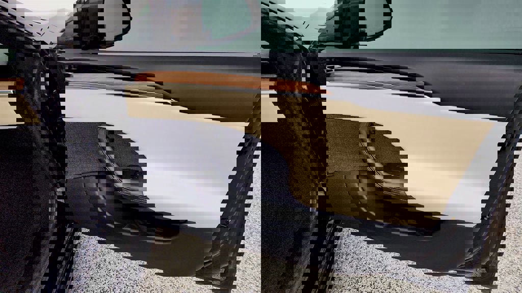 Used 2021 Tesla Model S Plaid image 31