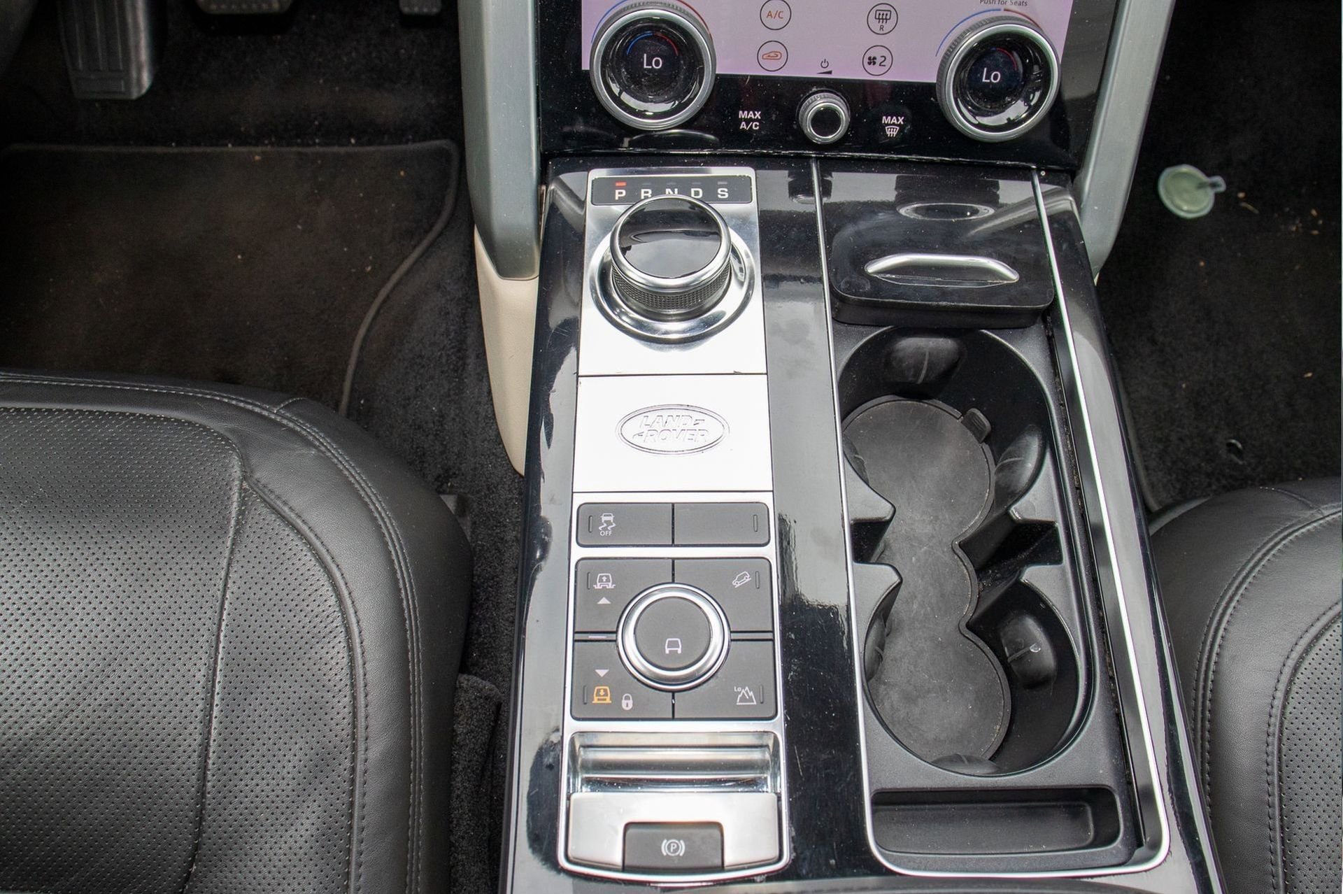 Used 2018 Land Rover Range Rover HSE image 25