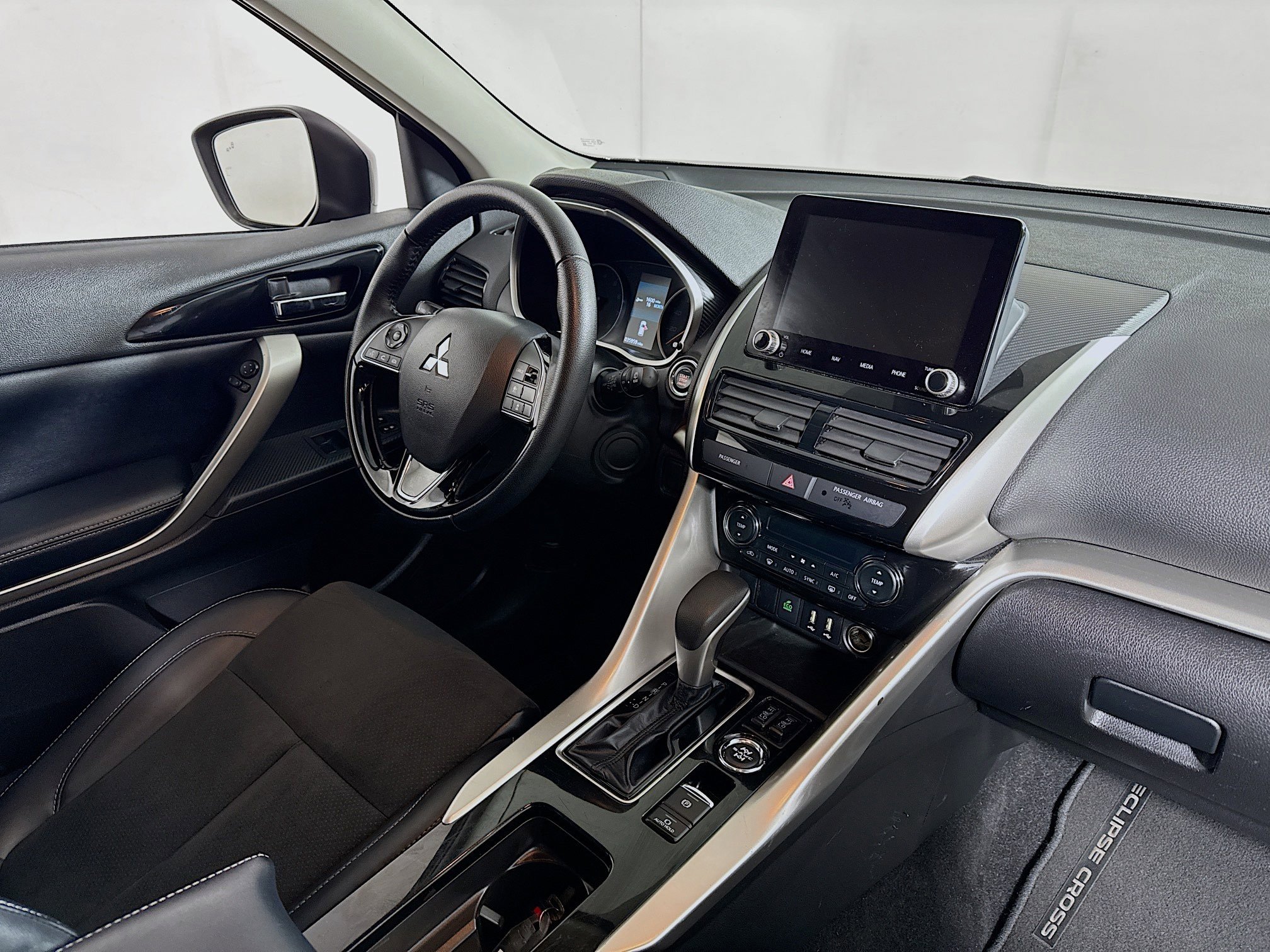 Used 2025 Mitsubishi Eclipse Cross SE AWD/4WD image 28