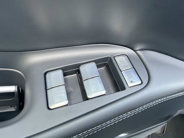 New 2026 Lincoln Navigator Reserve w/ Jet Appearance Package AWD/4WD image 9