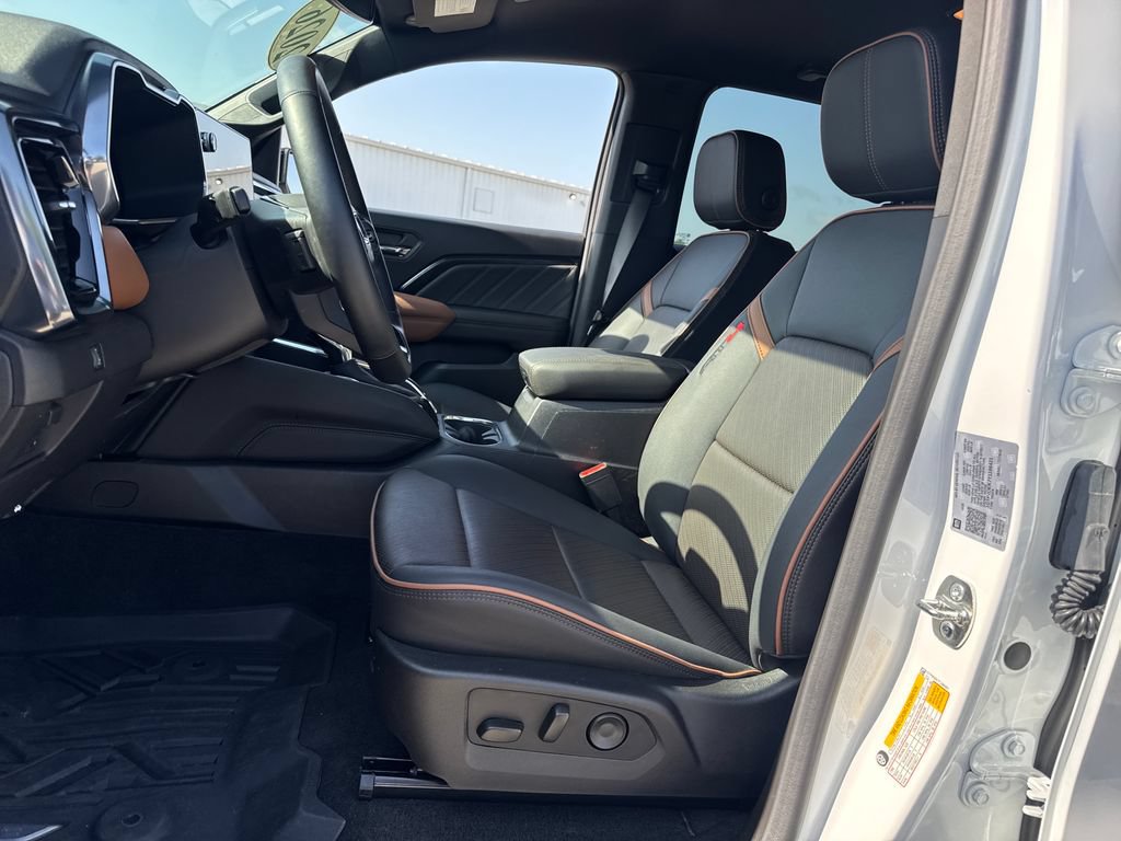 Used 2026 GMC Canyon AT4 w/ AT4 Premium Package AWD/4WD image 15