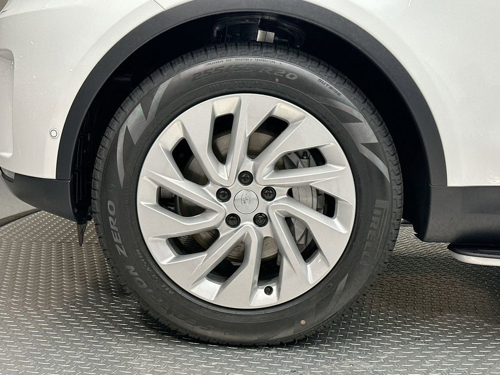 Used 2025 Land Rover Discovery S AWD/4WD image 2