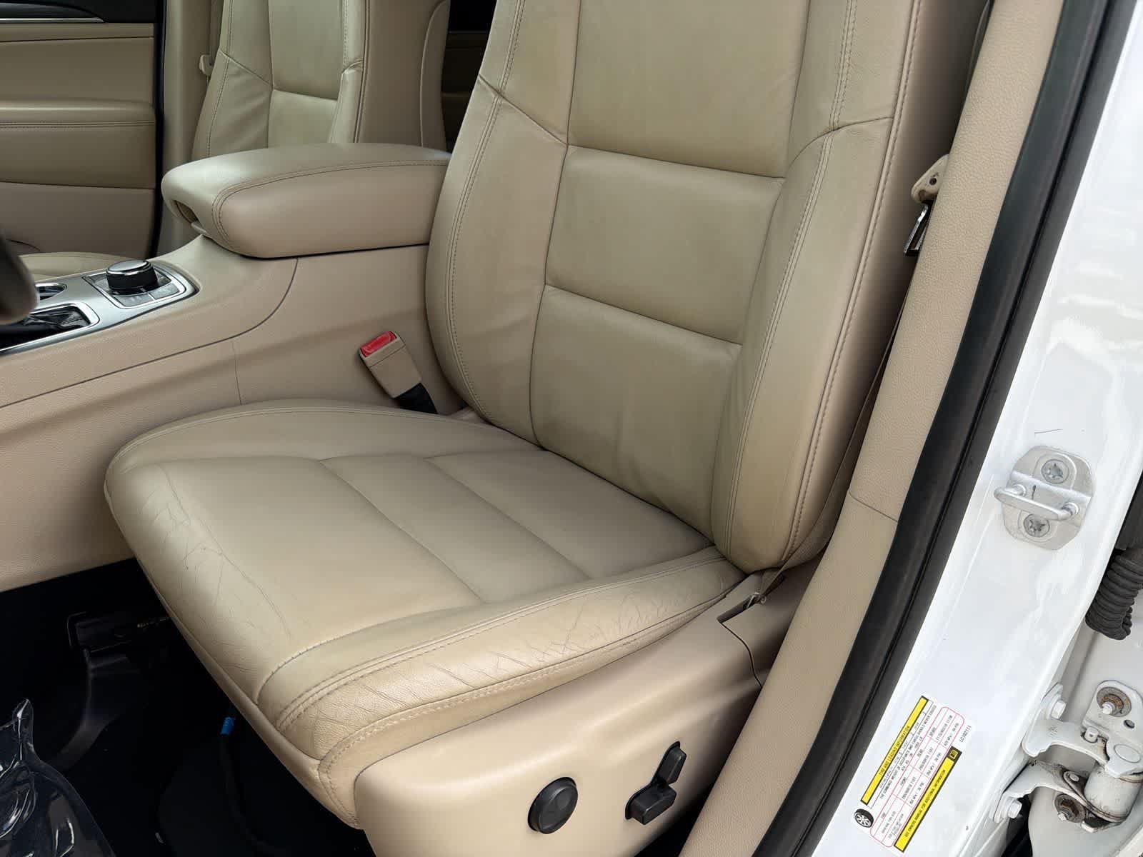 Used 2020 Jeep Grand Cherokee Limited AWD/4WD image 17