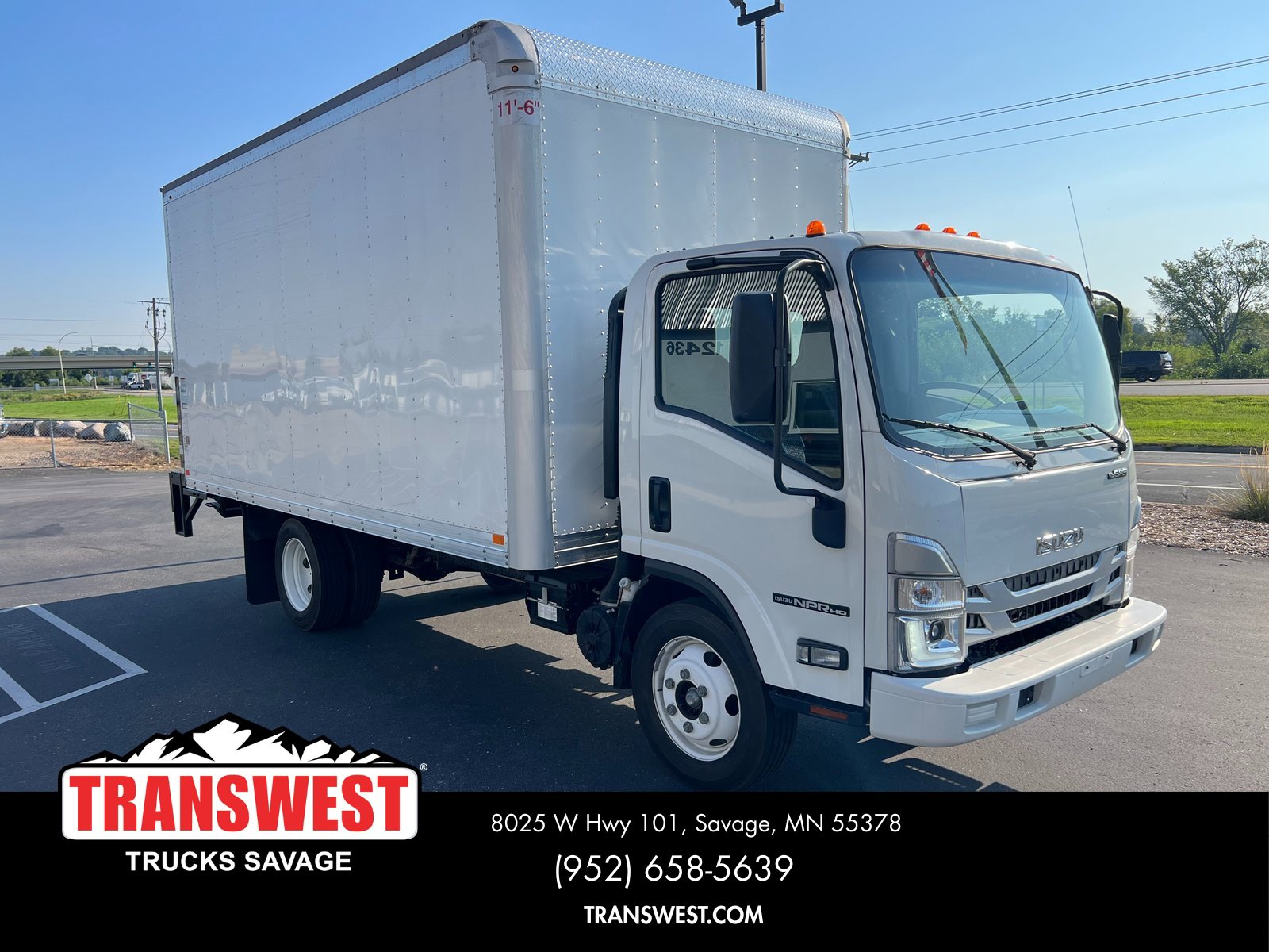 Used 2024 Isuzu NPR image 3