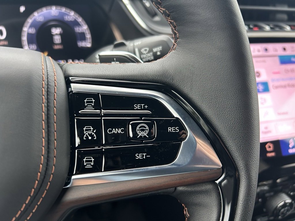 New 2025 Jeep Grand Cherokee L Summit w/ Obsidian Package image 19