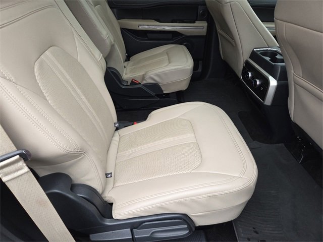 Used 2023 Ford Expedition Limited image 31
