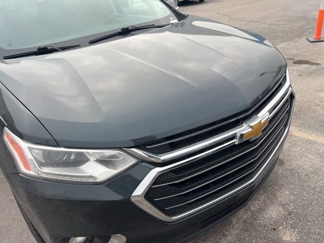 Used 2020 Chevrolet Traverse LT w/ Driver Confidence II Package AWD/4WD image 4