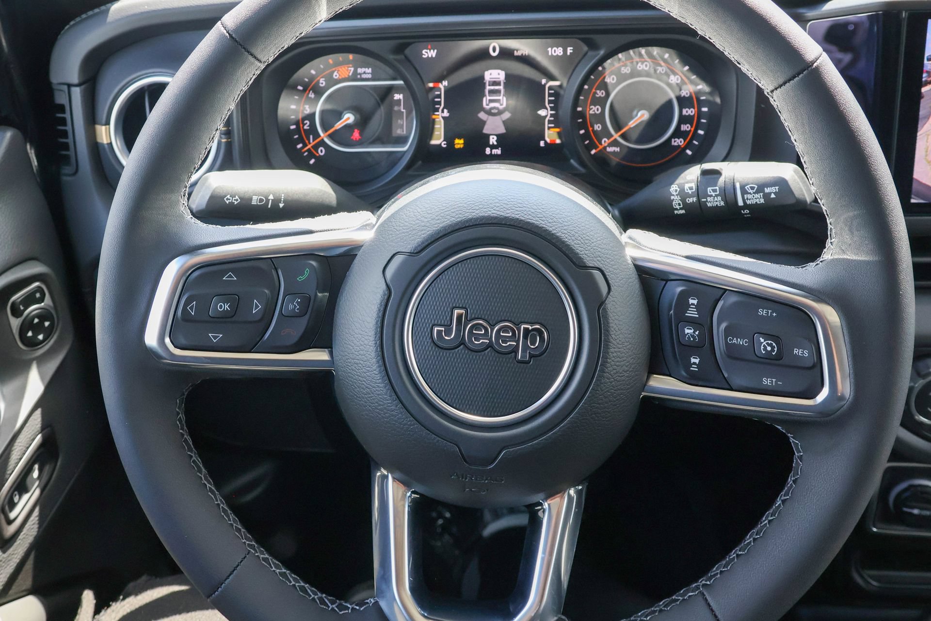 New 2026 Jeep Wrangler Unlimited Sahara AWD/4WD image 28