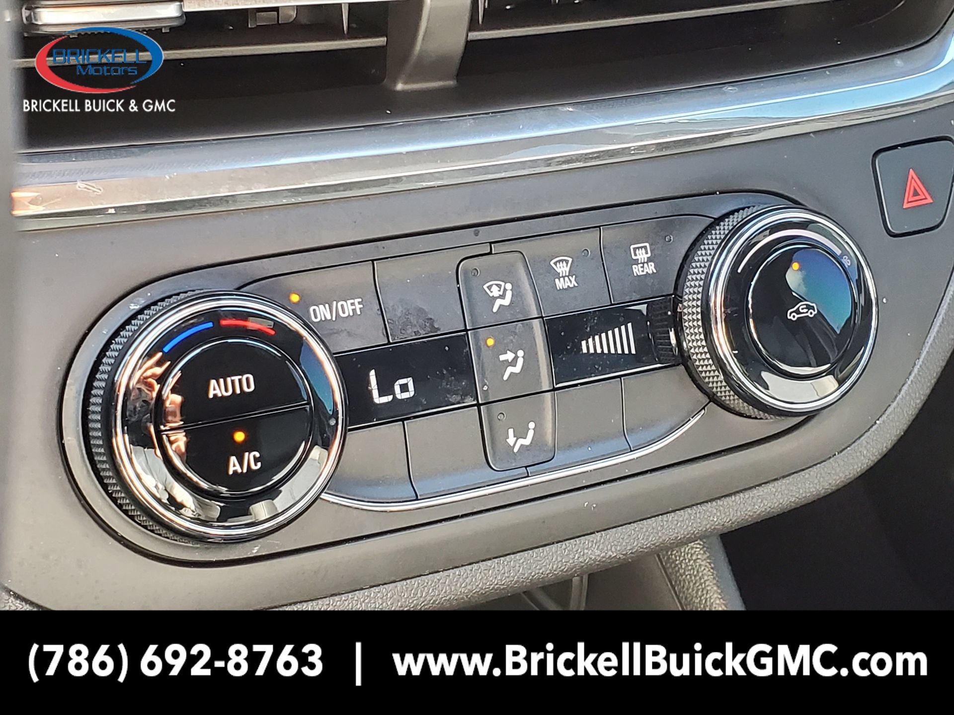 New 2026 Buick Envista Sport Touring FWD image 28