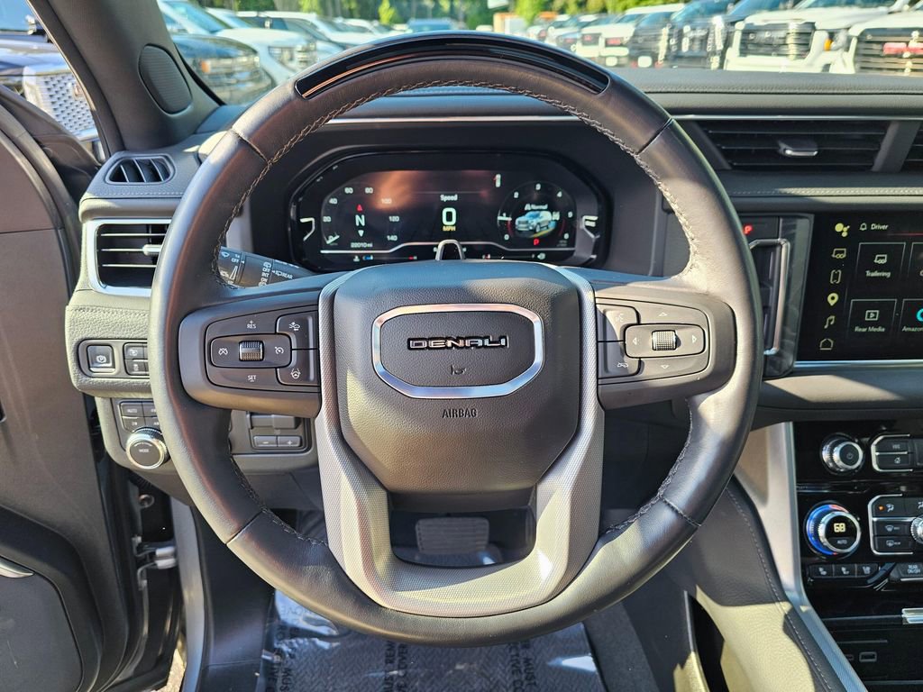 Used 2024 GMC Yukon Denali w/ Advanced Technology Package AWD/4WD image 28