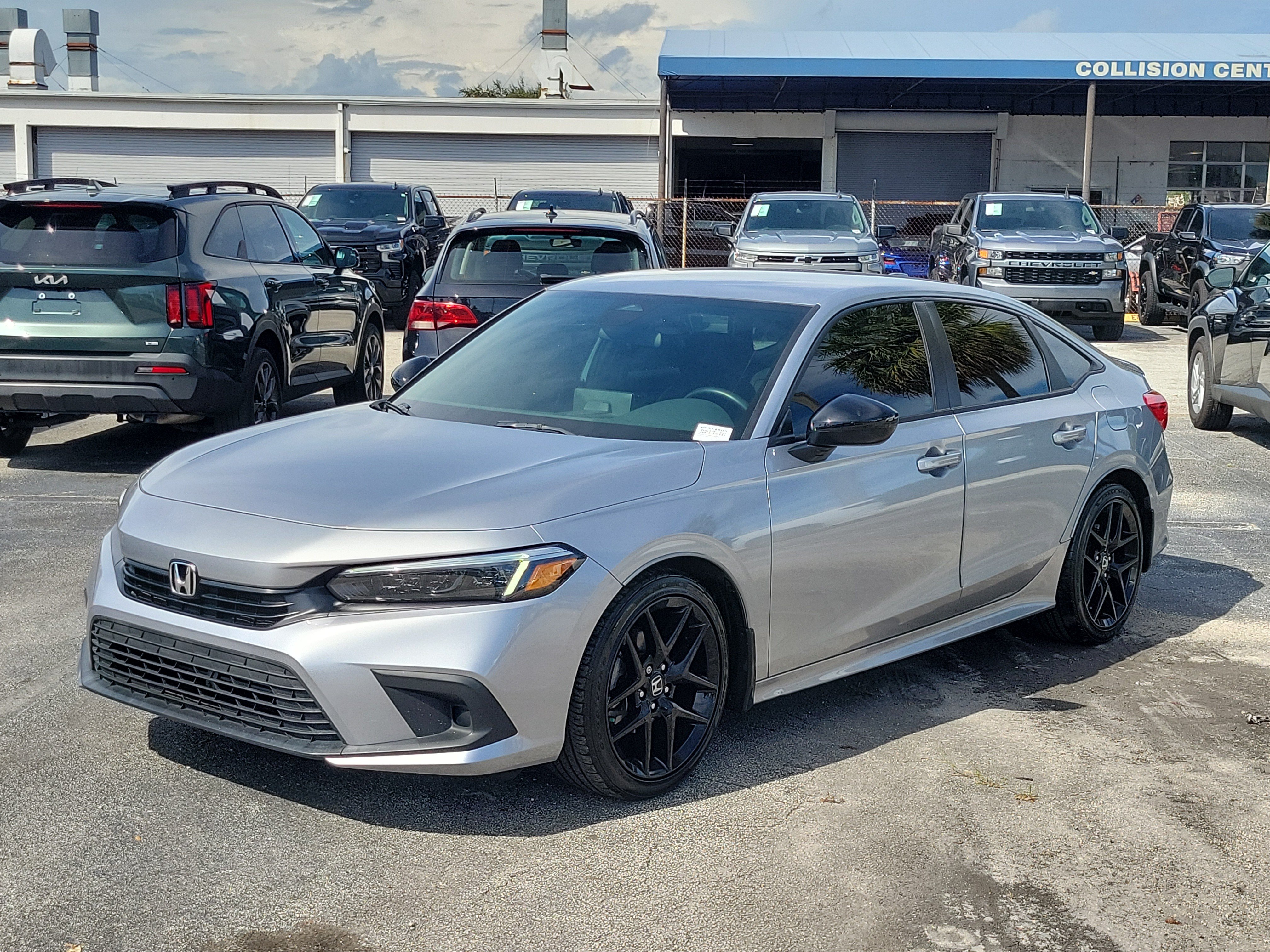 Used 2023 Honda Civic Sport image 7
