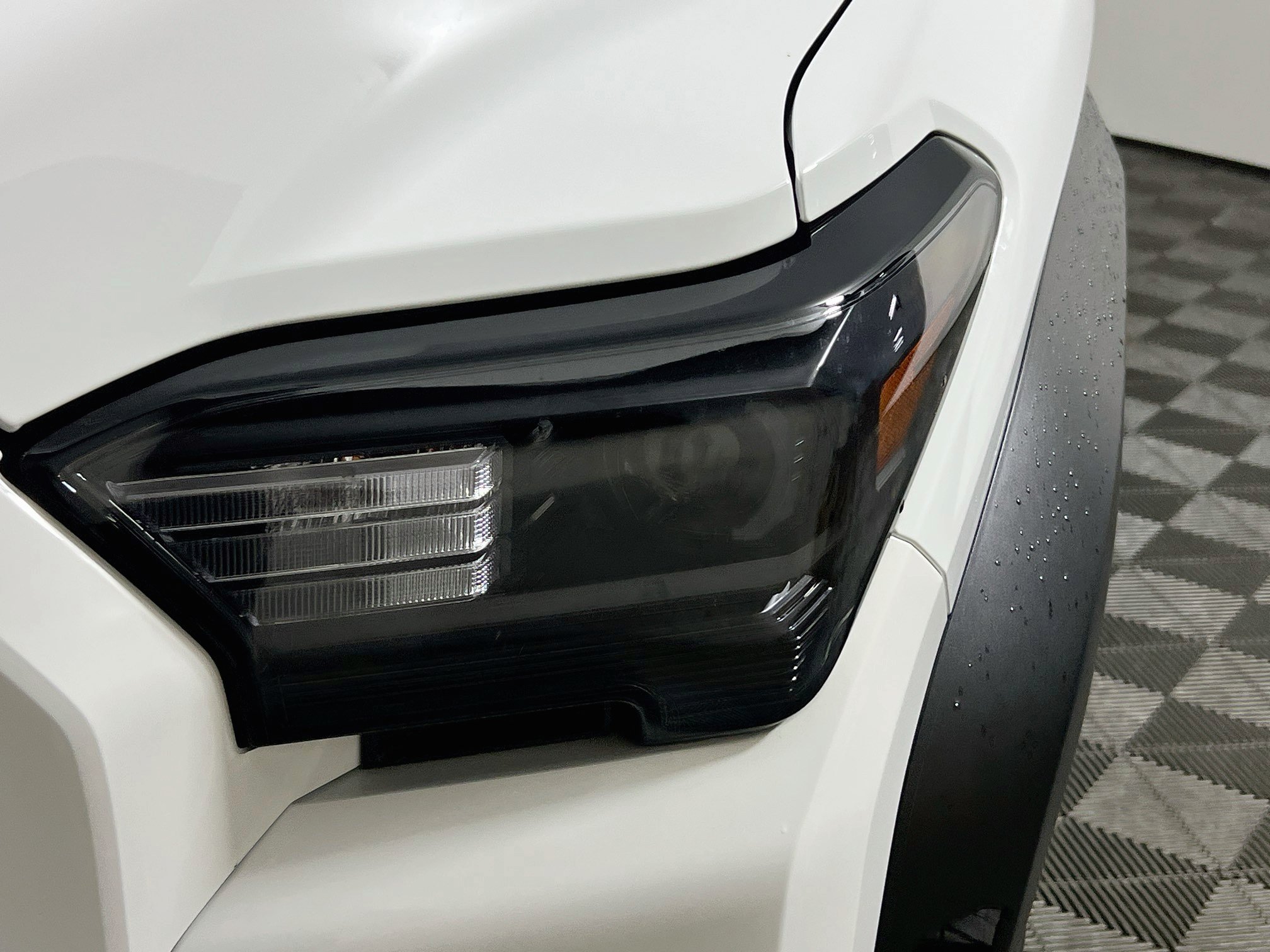 Used 2025 Toyota 4Runner SR5 AWD/4WD image 11