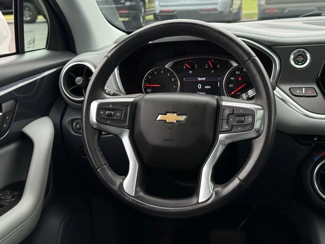 Used 2020 Chevrolet Blazer LT w/ Sound & Technology Package FWD image 9