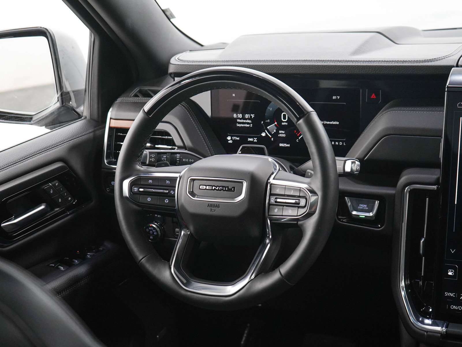 Used 2025 GMC Yukon Denali w/ Denali Reserve Package AWD/4WD image 16