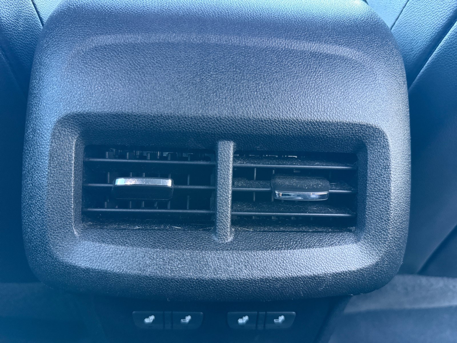 Used 2018 Chevrolet Equinox Premier FWD image 30