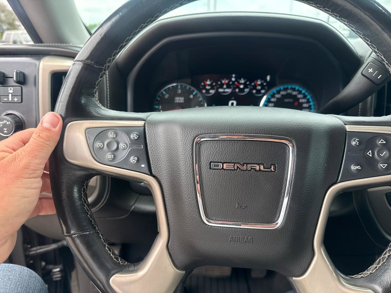 Used 2018 GMC Sierra 1500 Denali AWD/4WD image 14