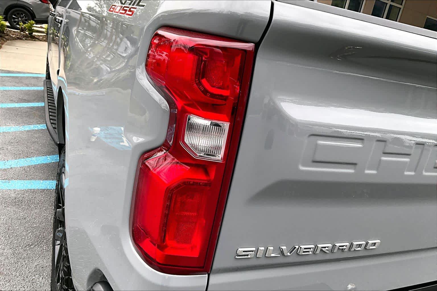 Used 2024 Chevrolet Silverado 1500 LT Trail Boss w/ Protection Package AWD/4WD image 32