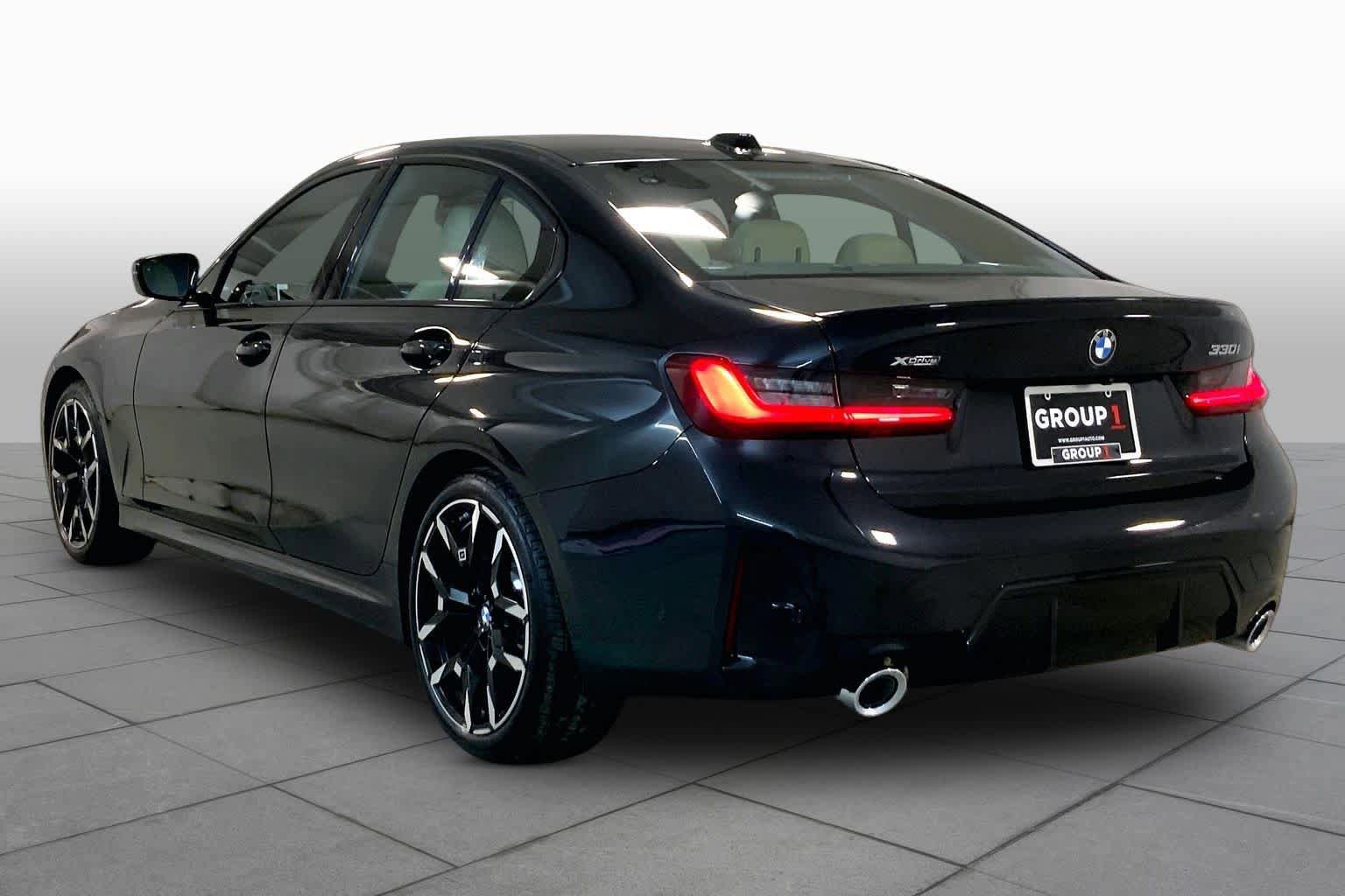 New 2026 BMW 330i xDrive Sedan w/ M Sport Package AWD/4WD image 12