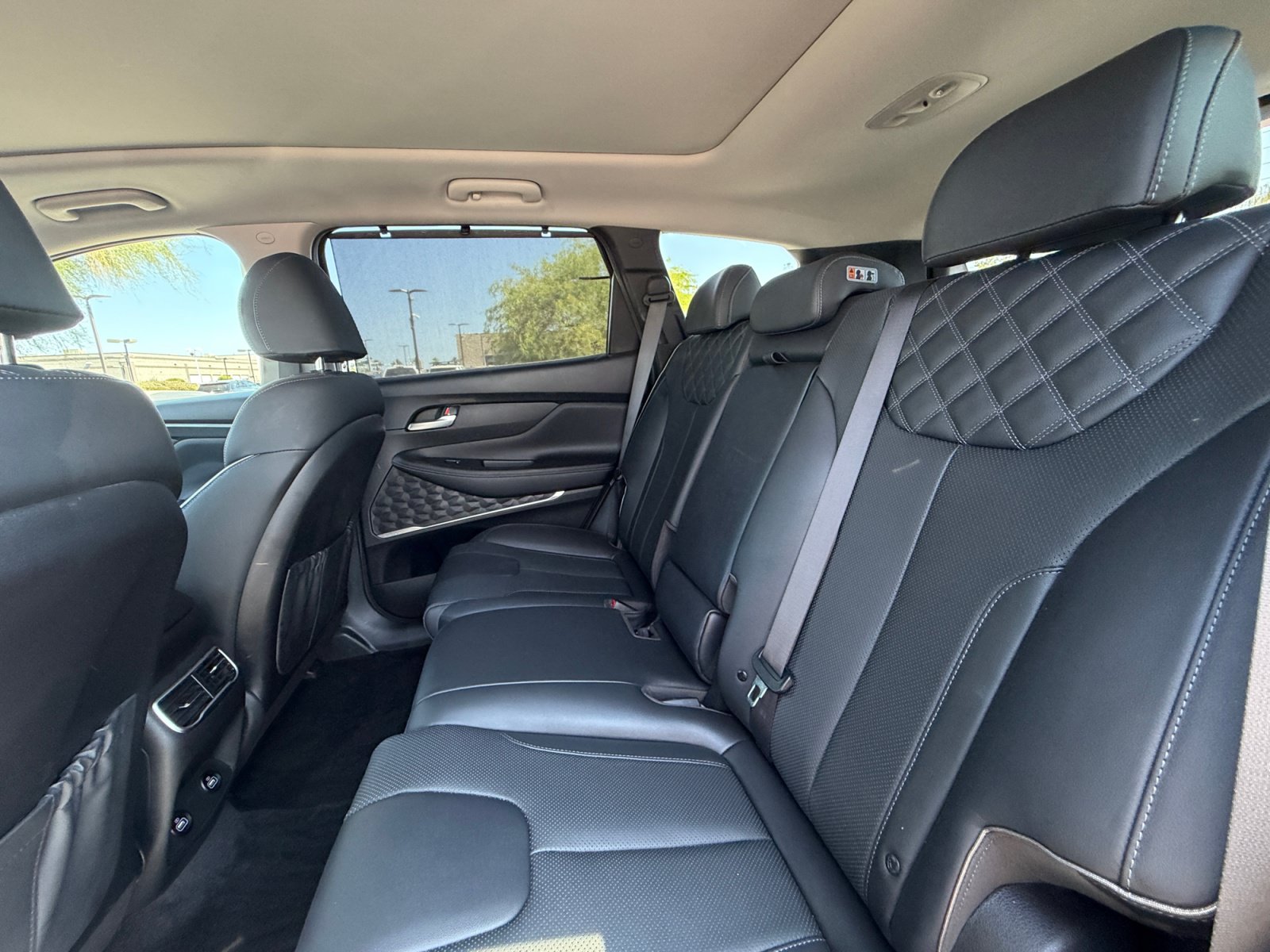 Used 2022 Hyundai Santa Fe SEL Premium AWD/4WD image 17