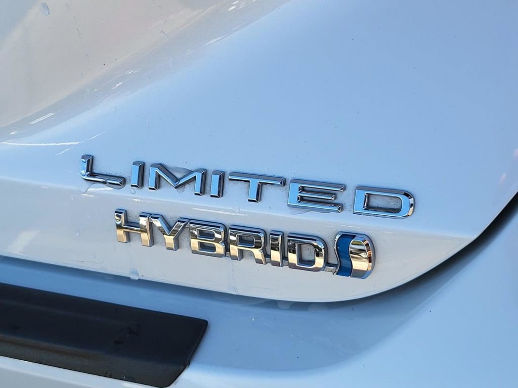 Used 2021 Toyota Avalon Limited image 5