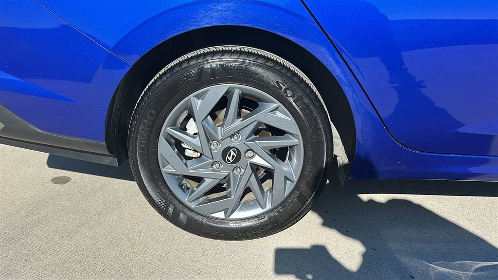 Certified 2024 Hyundai Elantra SEL image 16