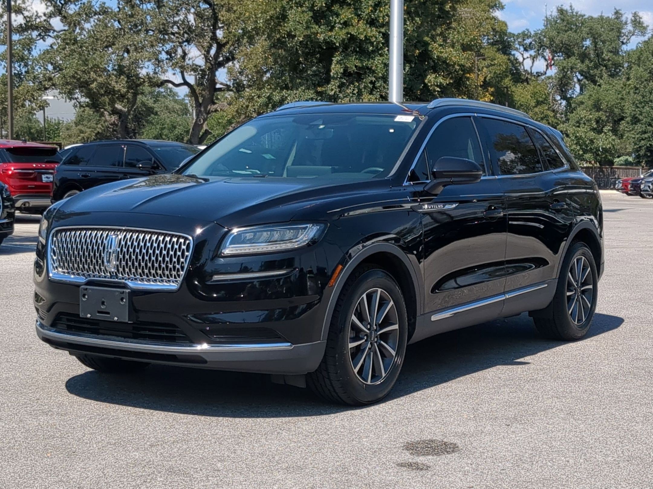 Used 2021 Lincoln Nautilus FWD image 7
