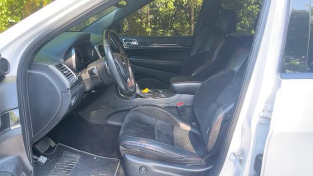 Used 2017 Jeep Grand Cherokee Trailhawk AWD/4WD image 5