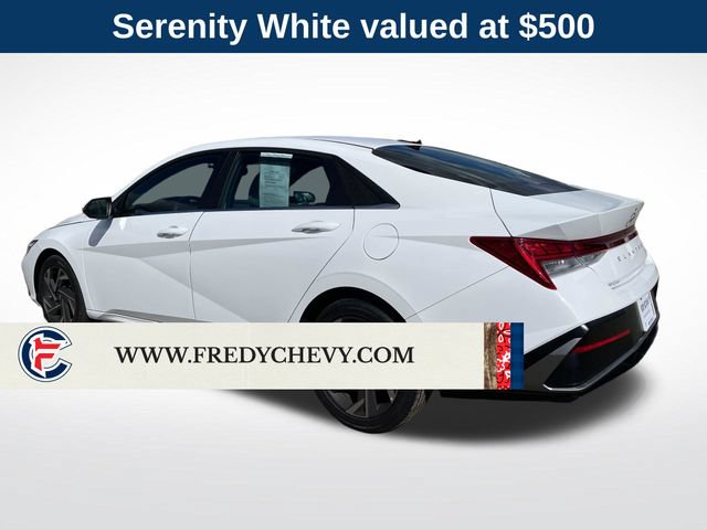 Used 2025 Hyundai Elantra Limited FWD image 3