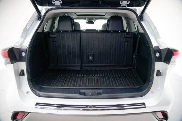 Used 2023 Toyota Highlander Platinum AWD/4WD image 13