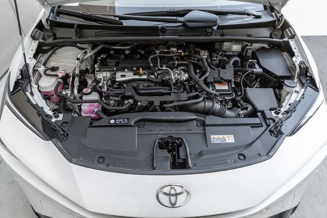 Used 2023 Toyota Prius XLE image 16