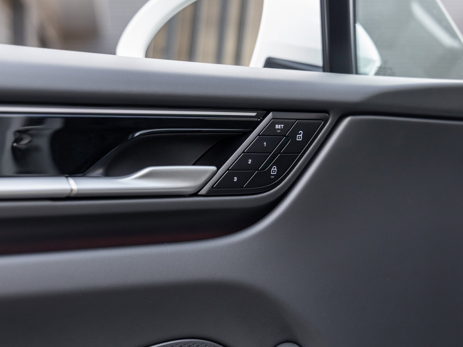 Used 2025 Porsche Macan 4S Electric image 20