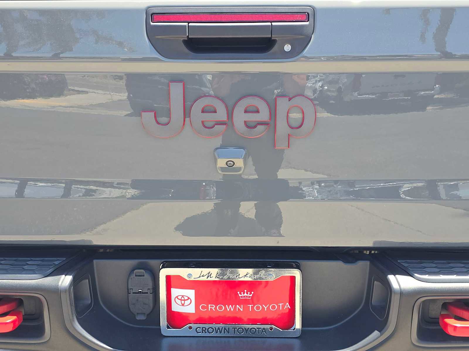 Used 2023 Jeep Gladiator Rubicon w/ Trailer Tow Package AWD/4WD image 15