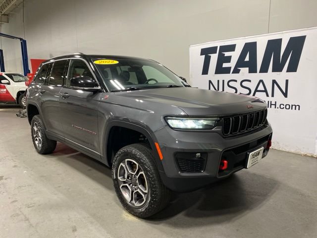 Used 2022 Jeep Grand Cherokee Trailhawk w/ Luxury Tech Group III AWD/4WD video 1