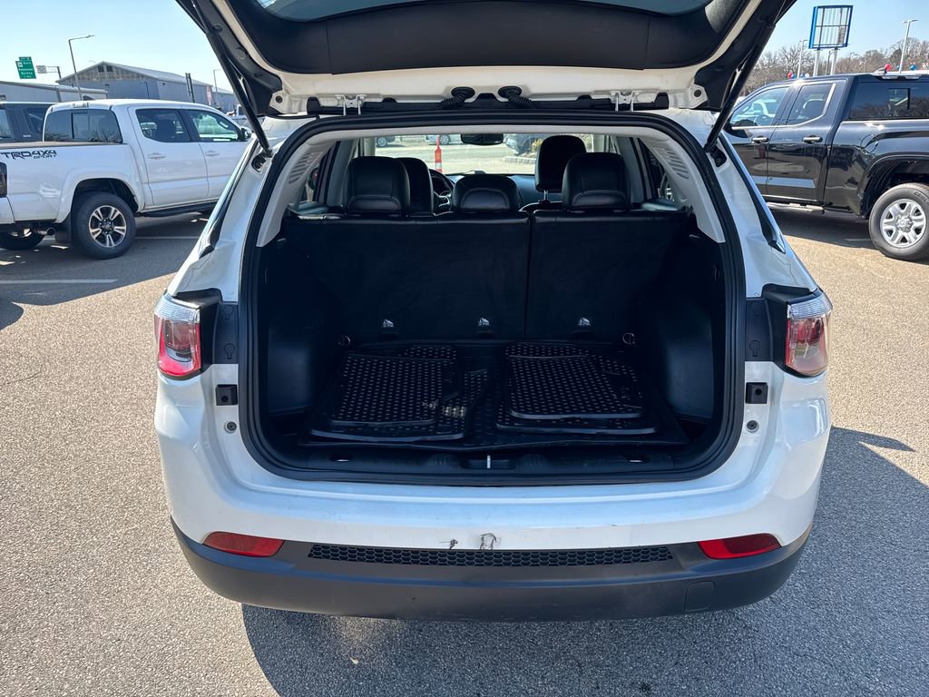 Used 2019 Jeep Compass Latitude w/ Cold Weather Group image 7