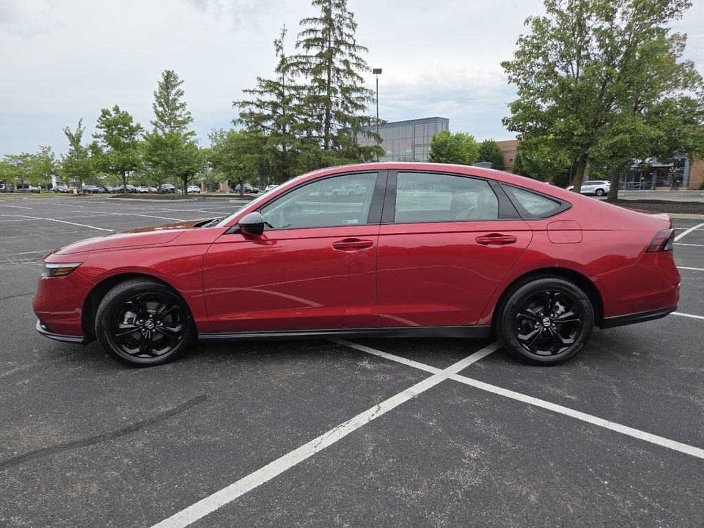 Certified 2025 Honda Accord SE image 16
