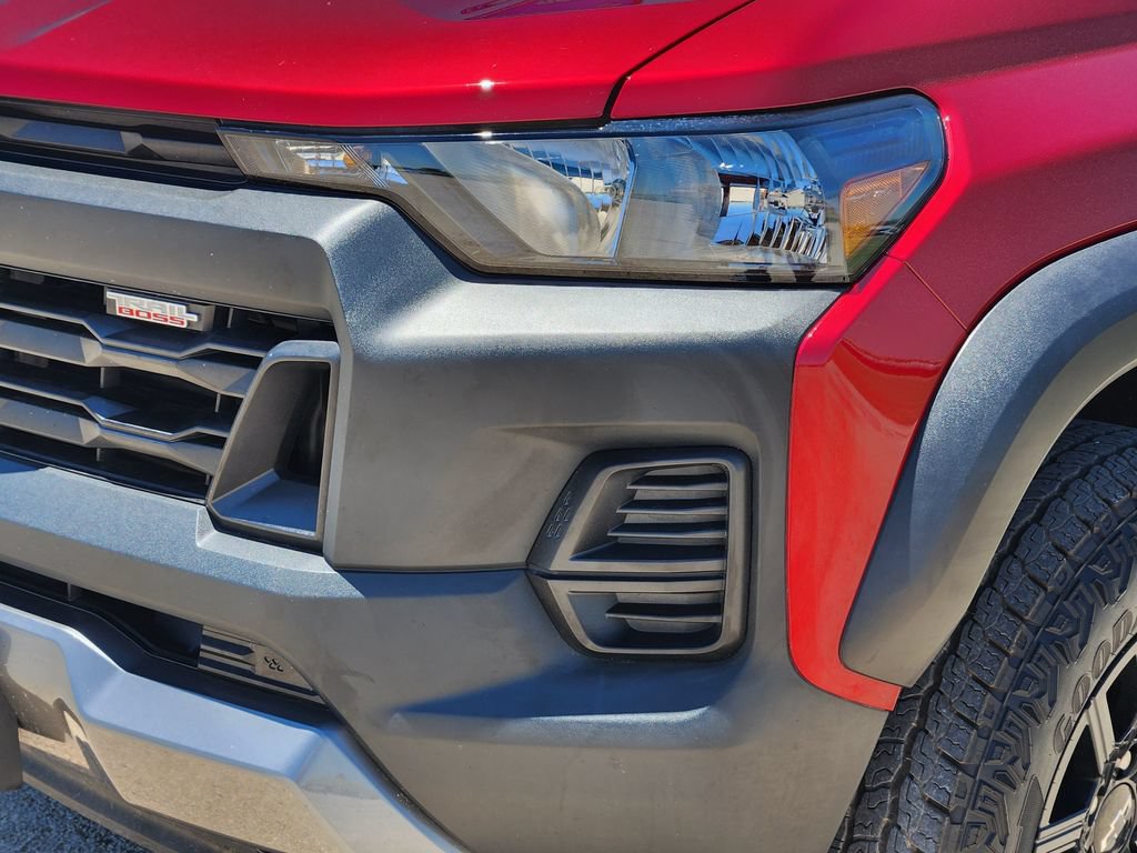 Used 2025 Chevrolet Colorado Trail Boss AWD/4WD image 9