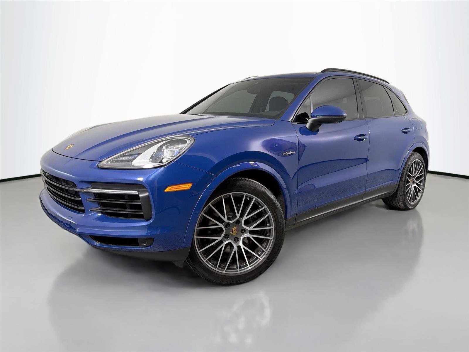 Certified 2022 Porsche Cayenne E-Hybrid AWD/4WD image 1