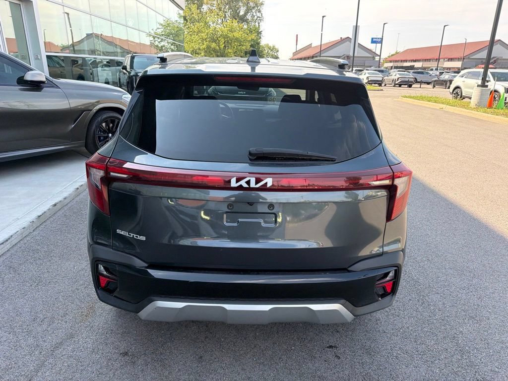 Used 2025 Kia Seltos S FWD image 5