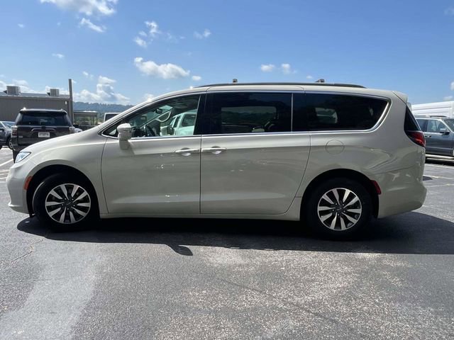 Used 2021 Chrysler Pacifica Touring-L FWD image 7