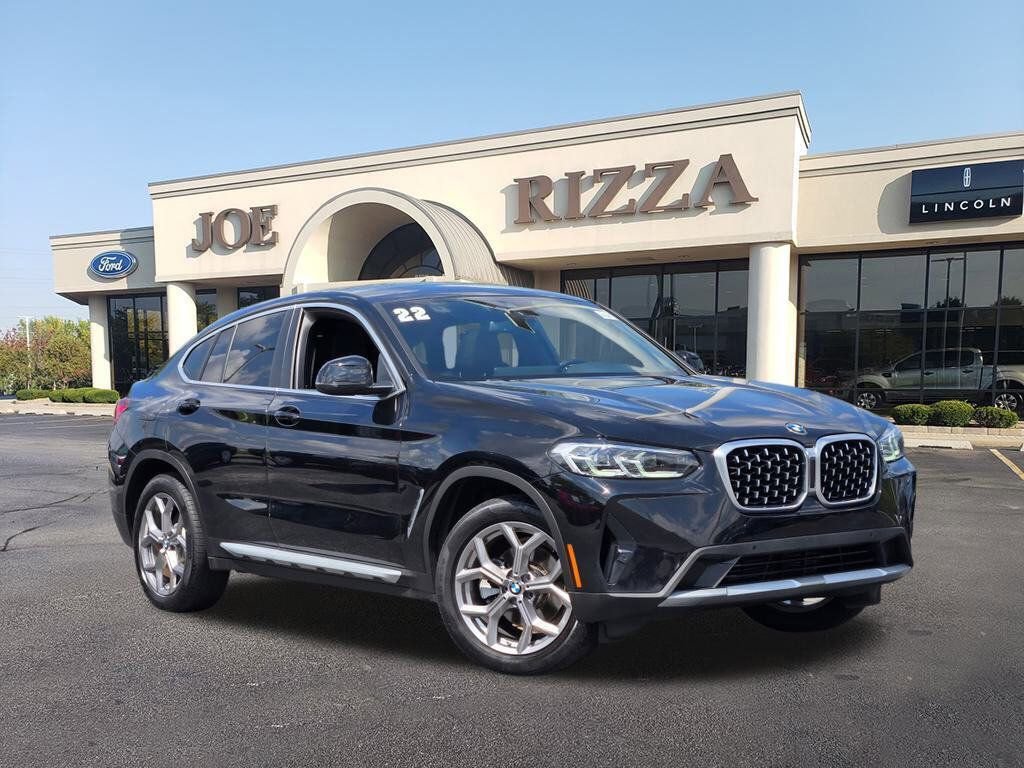 Used 2022 BMW X4 xDrive30i AWD/4WD image 1