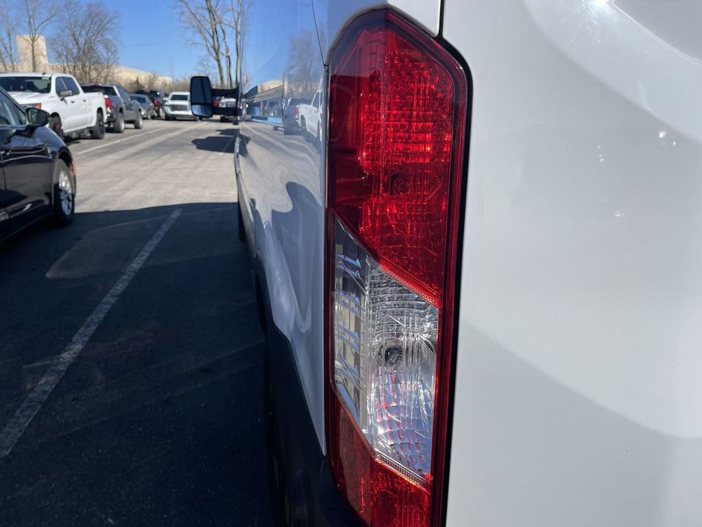 Used 2019 Ford Transit 250 148 Medium Roof image 6