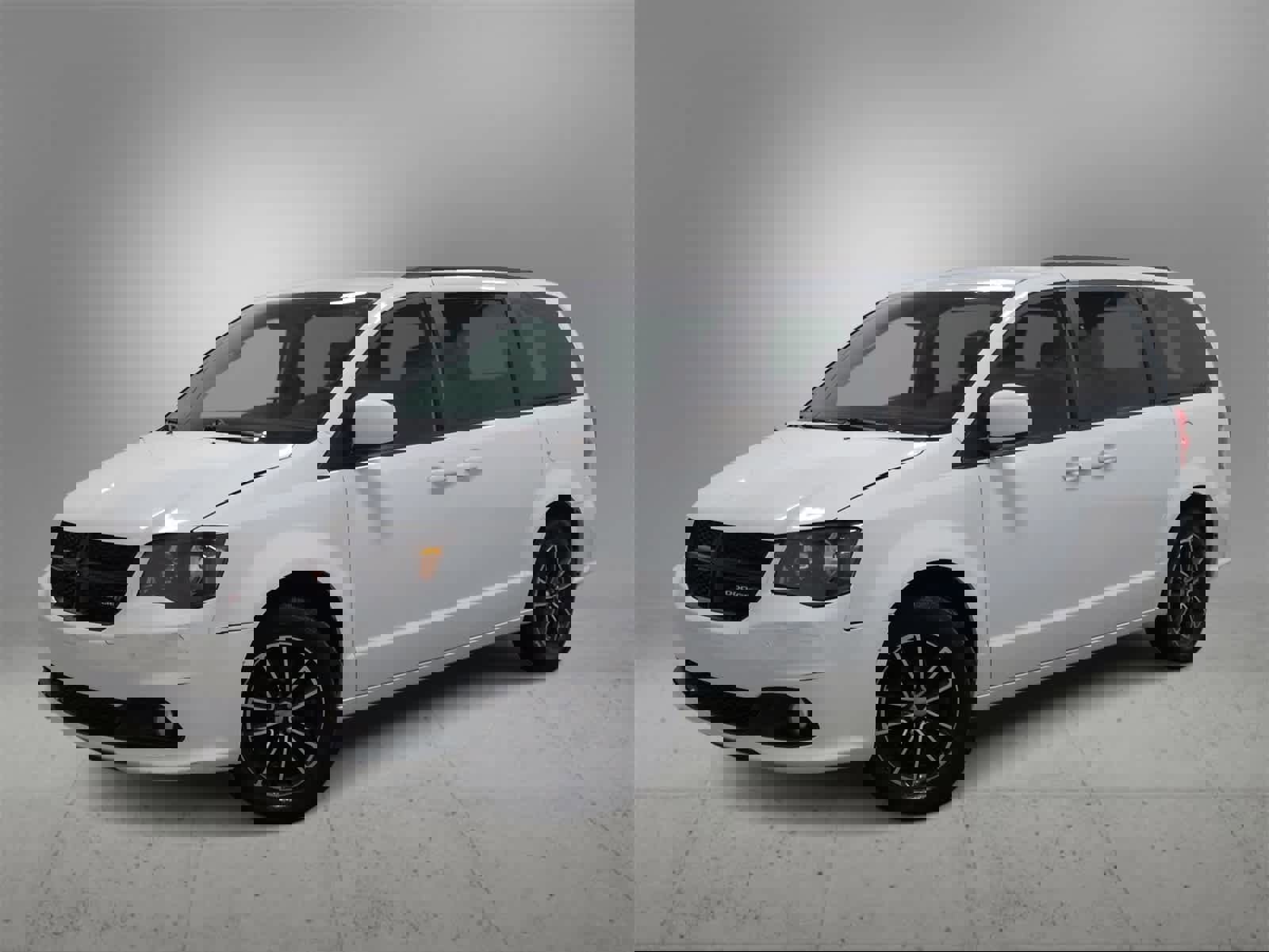 Certified 2018 Dodge Grand Caravan SXT w/ Driver Convenience Group image 1