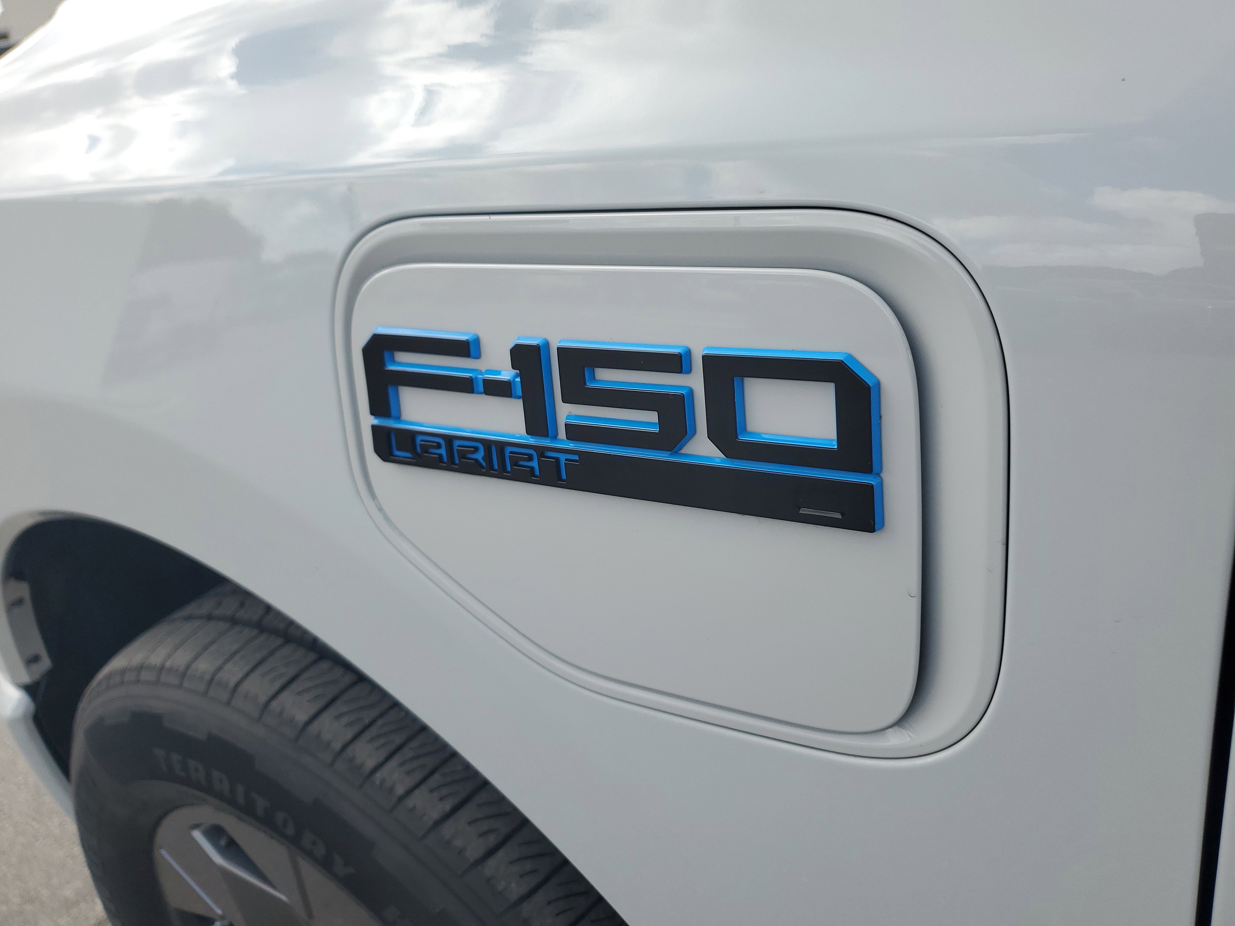 Used 2024 Ford F150 Lightning Lariat image 31