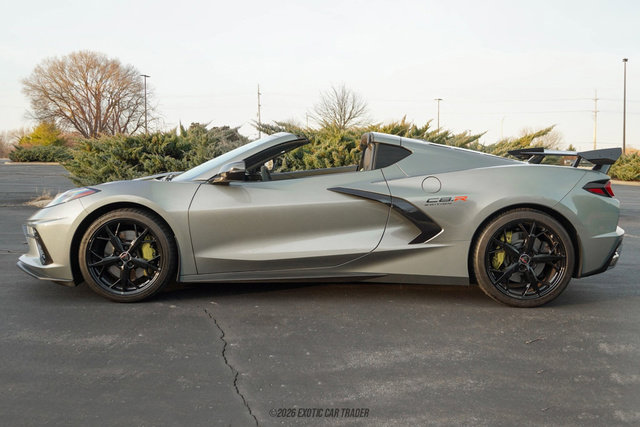 Used 2022 Chevrolet Corvette Stingray Premium Cpe RWD image 3