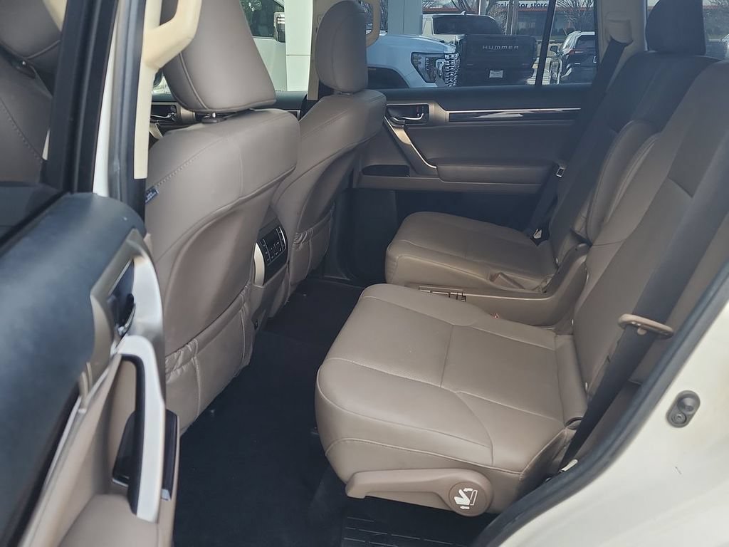 Used 2020 Lexus GX 460 Premium AWD/4WD image 24