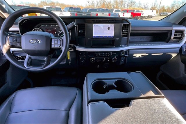 Used 2024 Ford F350 XL image 8