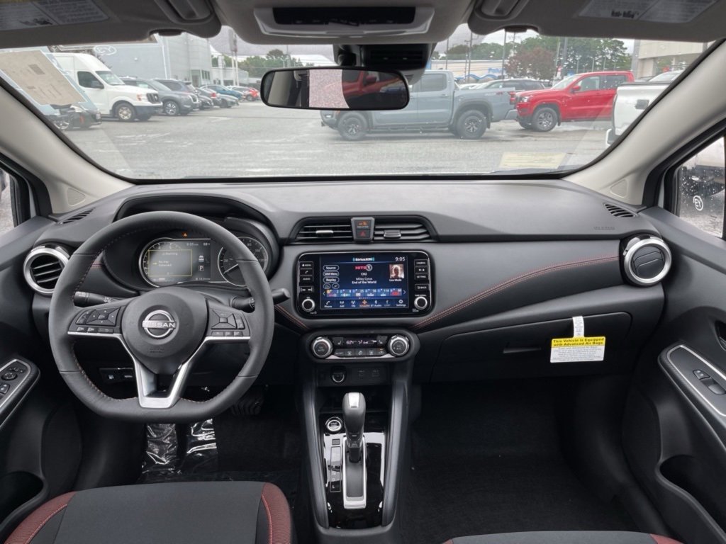 New 2025 Nissan Versa SR image 6