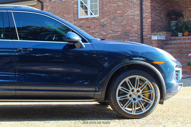 Used 2012 Porsche Cayenne Turbo AWD/4WD image 9