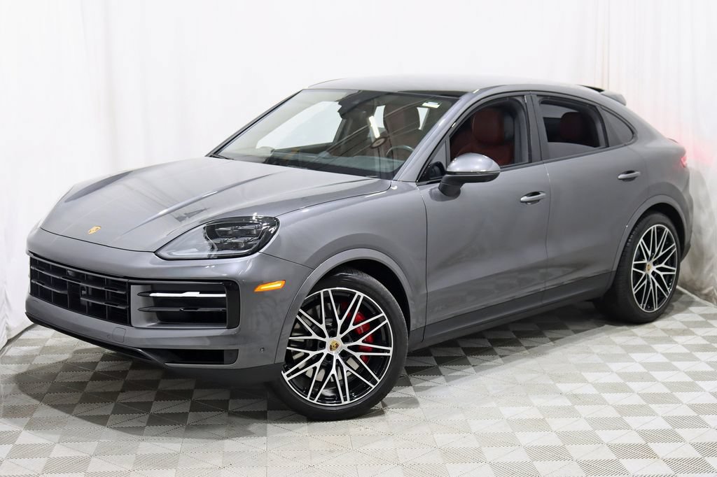 Used 2024 Porsche Cayenne S AWD/4WD image 7