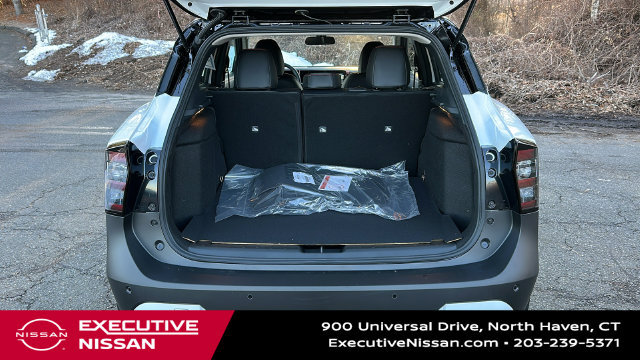 New 2026 Nissan Kicks SR w/ Cold Weather Package AWD/4WD image 24